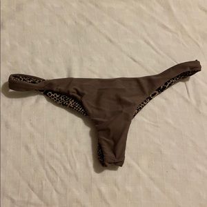 Acacia swimwear axel bottom in fig size P (xs)